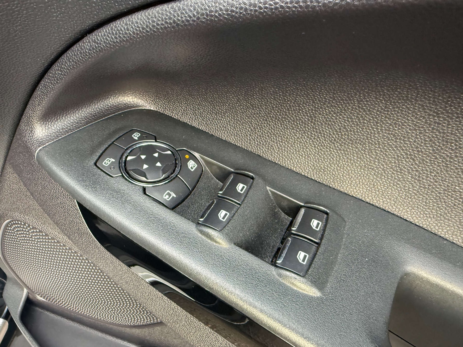 Used Ford Ecosport 2018 for sale - 76558390: Photo 26