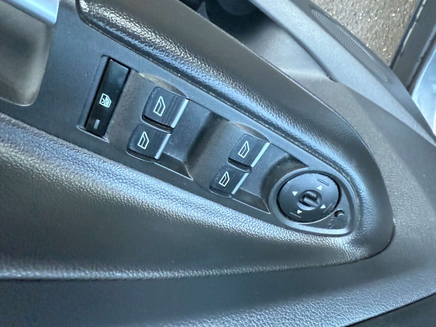 Used Ford Kuga 2016 for sale - 76757915: Photo 28