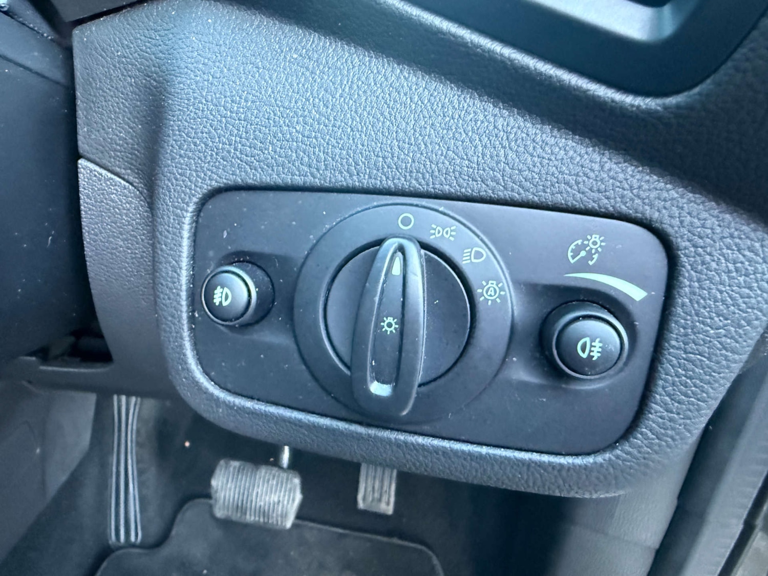 Used Ford Kuga 2016 for sale - 76757915: Photo 37