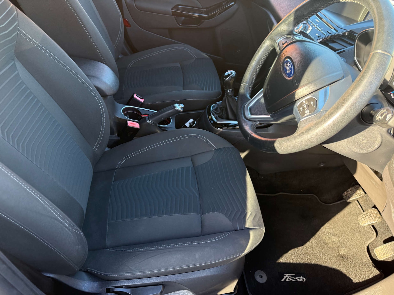 Used Ford Fiesta 2015 for sale - 76830151: Photo 24