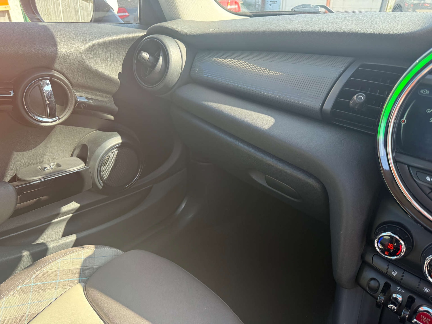 Used MINI Hatch 2015 for sale - 76354246: Photo 23
