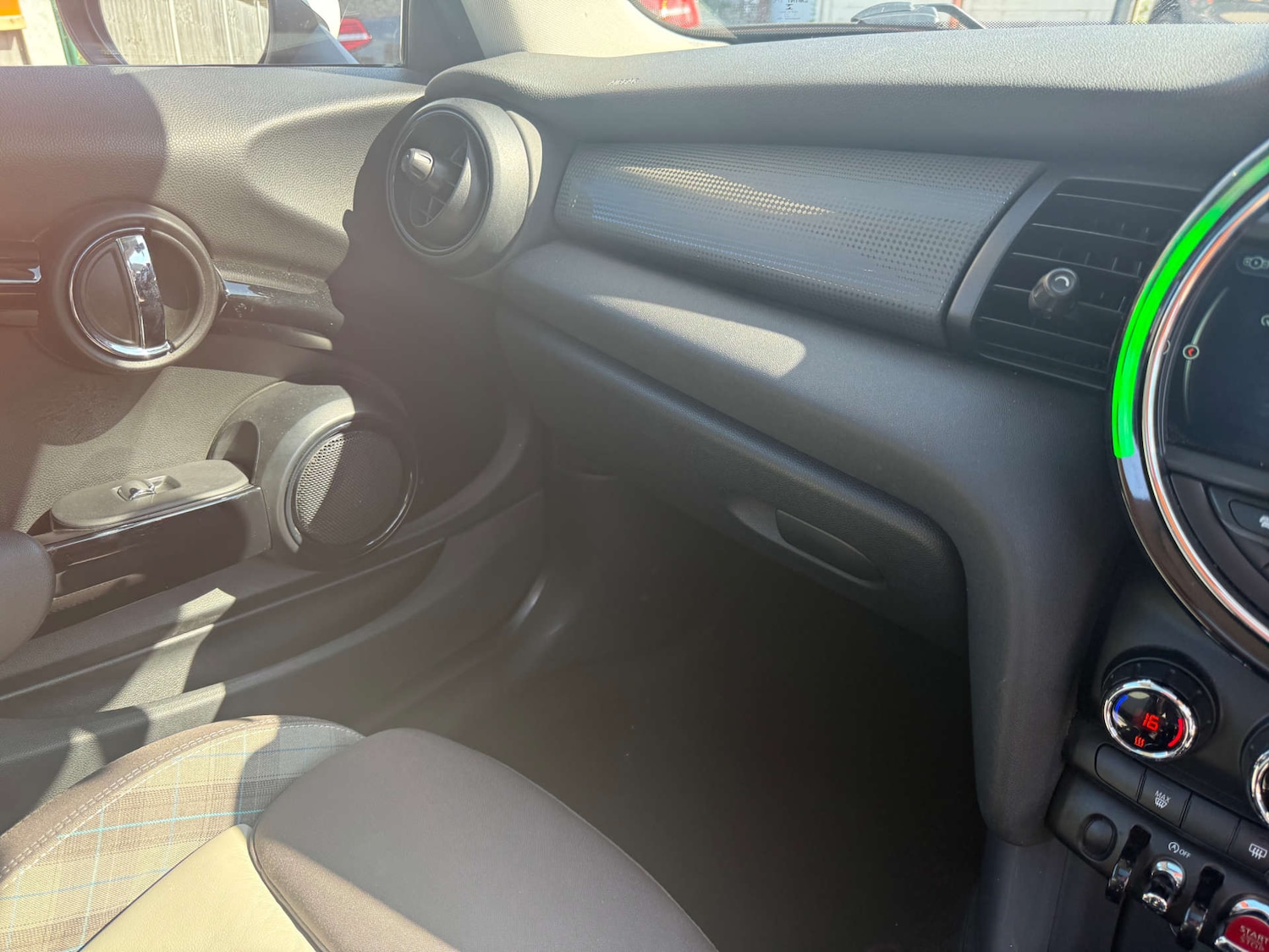 Used MINI Hatch 2015 for sale - 76354246: Photo 35