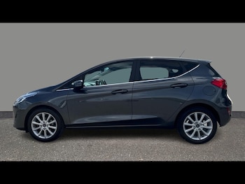 Used Ford Fiesta 2018 for sale - 79104733: Photo