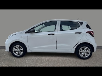 Used Hyundai i10 2018 for sale - 78944433: Photo