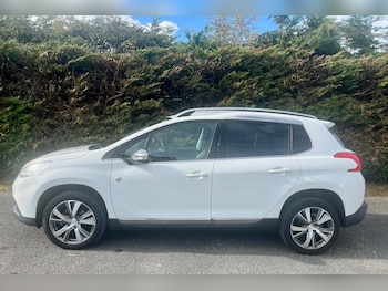 Used Peugeot 2008 2015 for sale - 75943690: Photo