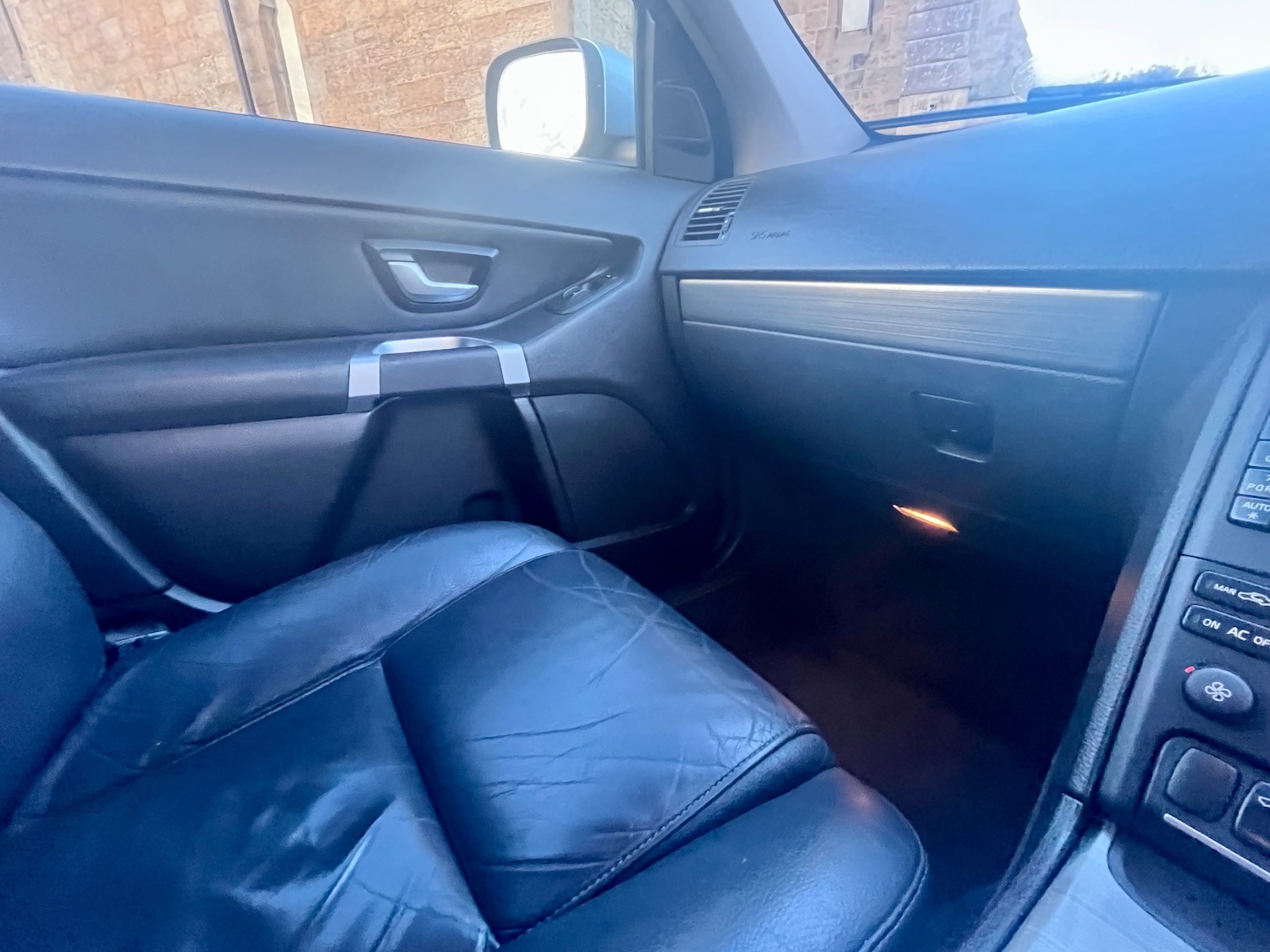 Used Volvo XC90 2010 for sale - 75937888: Photo 17