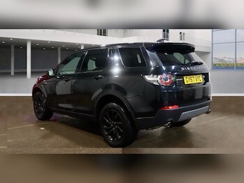 Used Land Rover Discovery Sport 2017 for sale - 77333270: Photo