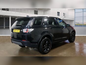 Used Land Rover Discovery Sport 2017 for sale - 77333270: Photo