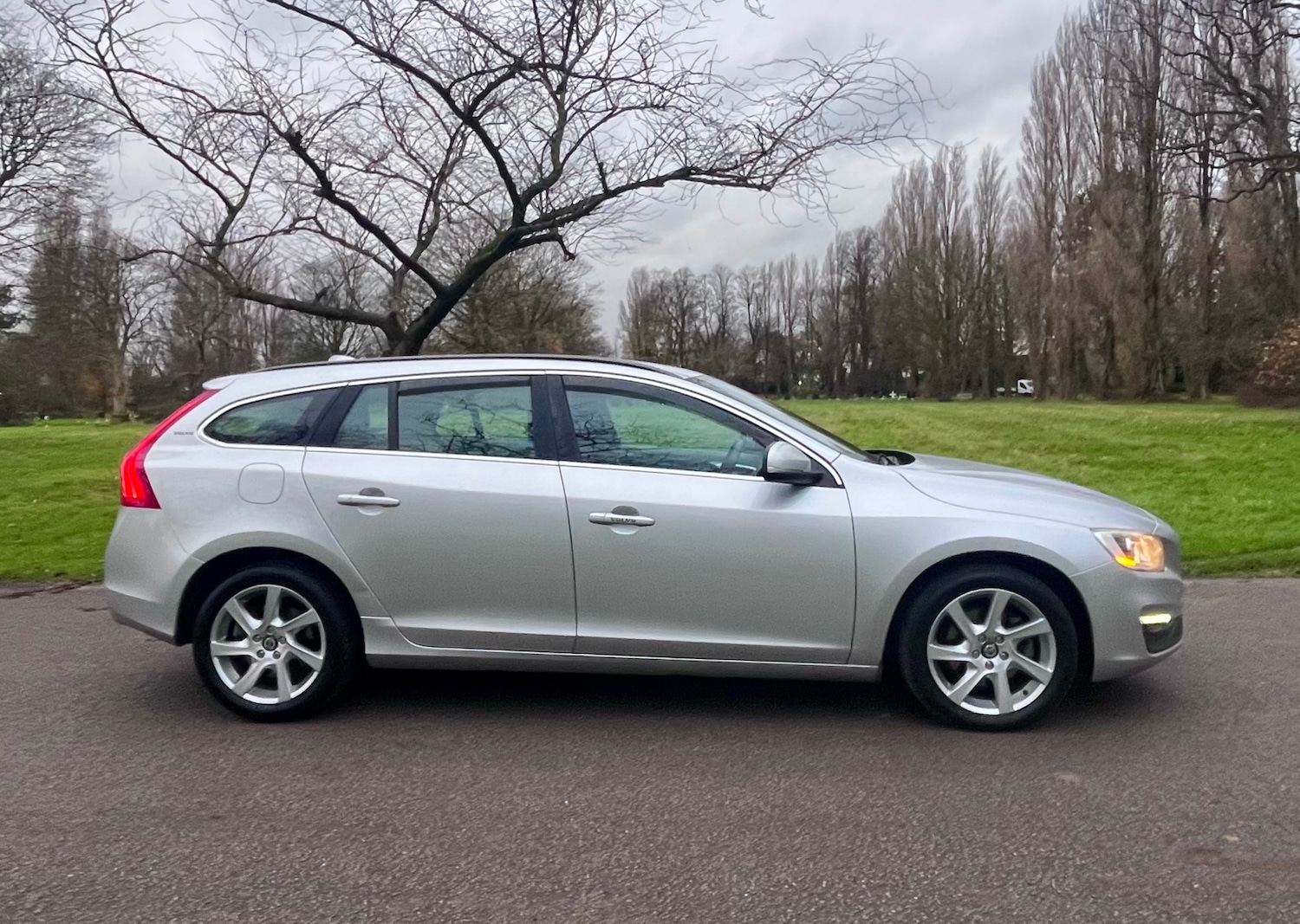 Used Volvo V60 2014 for sale - 76856588: Photo 17