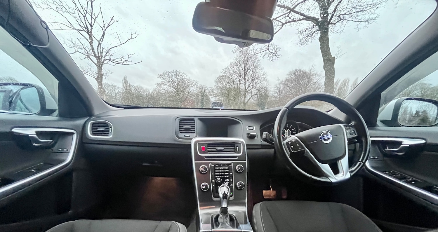 Used Volvo V60 2014 for sale - 76856588: Photo 32