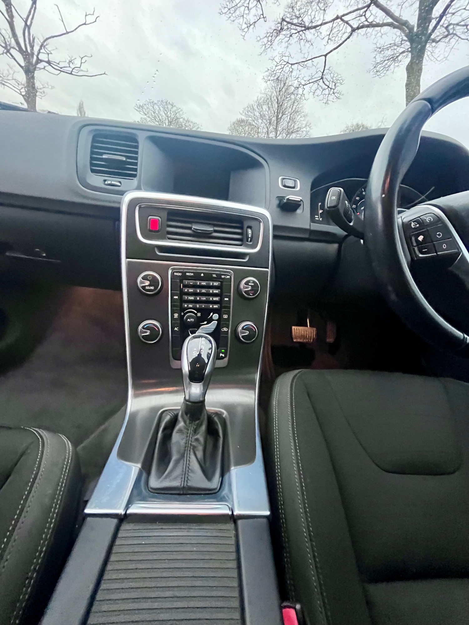 Used Volvo V60 2014 for sale - 76856588: Photo 36