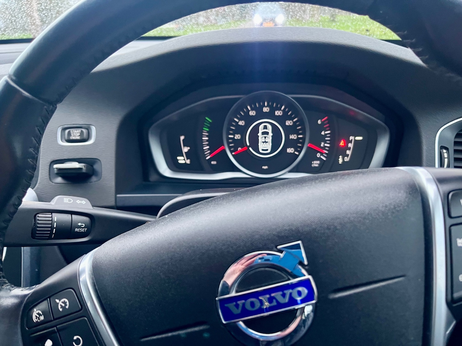 Used Volvo V60 2014 for sale - 76856588: Photo 45