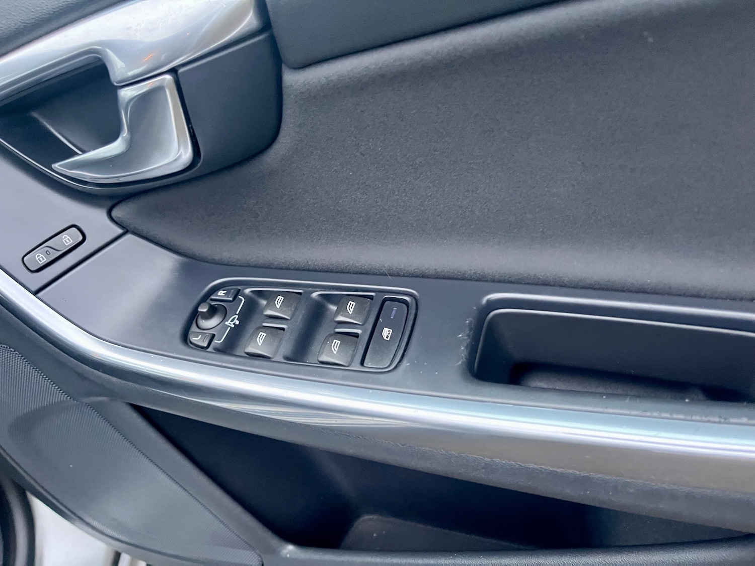 Used Volvo V60 2014 for sale - 76856588: Photo 53