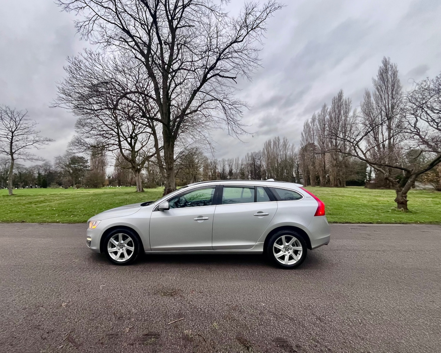 Used Volvo V60 2014 for sale - 76856588: Photo 58