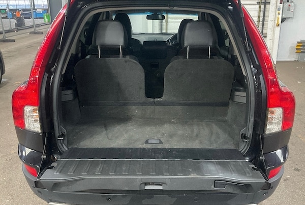 Used Volvo XC90 2010 for sale - 76251919: Photo 10