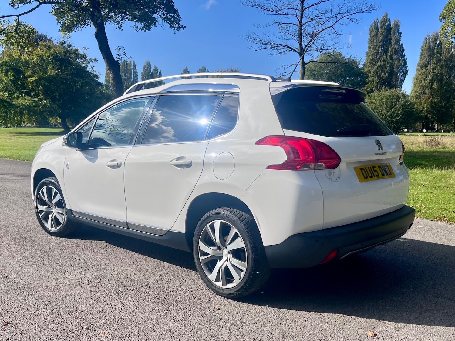 Used Peugeot 2008 2015 for sale - 76697855: Photo 14