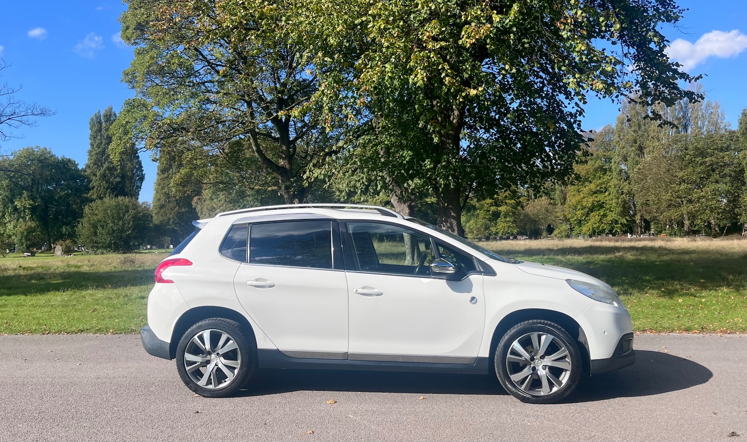 Used Peugeot 2008 2015 for sale - 76697855: Photo 16
