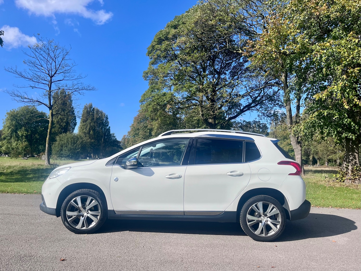 Used Peugeot 2008 2015 for sale - 76697855: Photo 17
