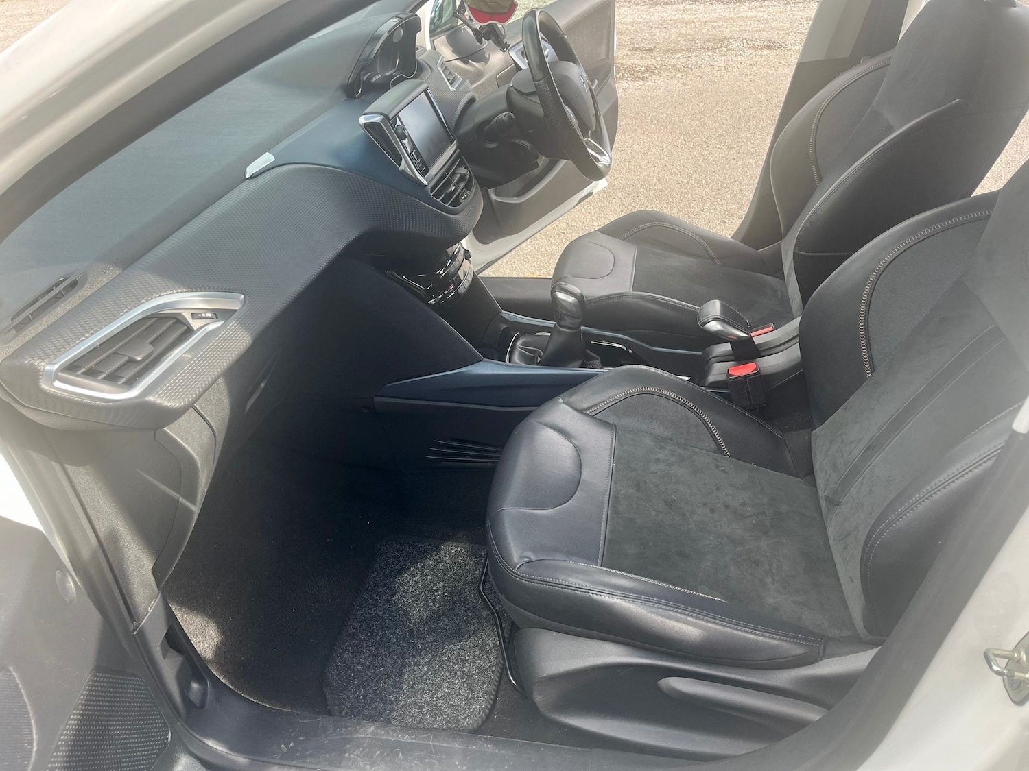 Used Peugeot 2008 2015 for sale - 76697855: Photo 20