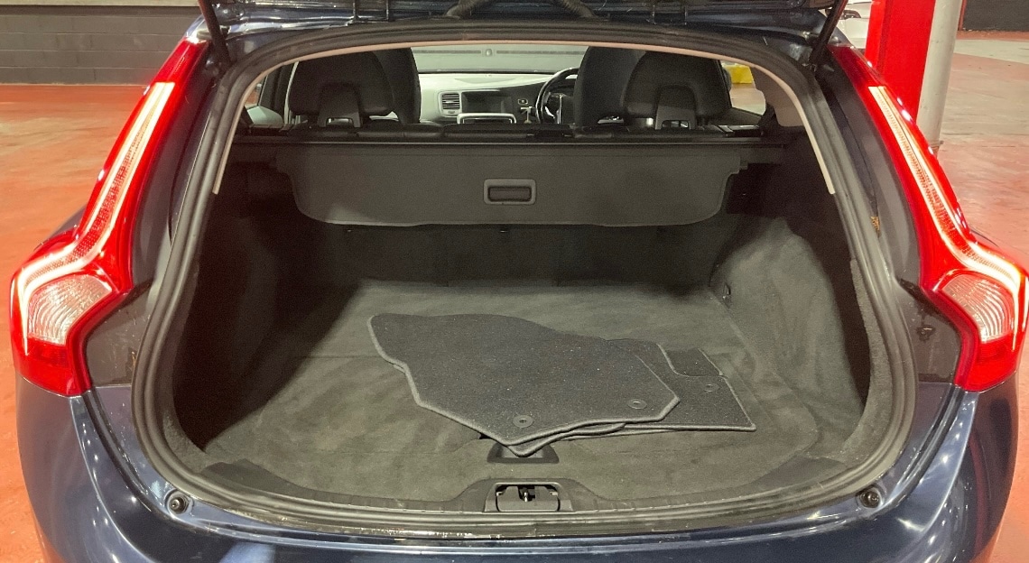 Used Volvo V60 2012 for sale - 77031608: Photo 10