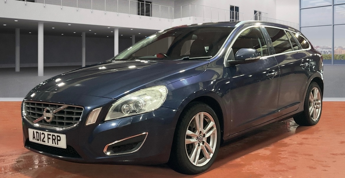 Used Volvo V60 2012 for sale - 77031608: Photo 2
