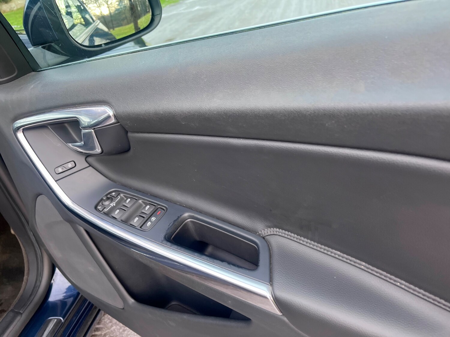 Used Volvo V60 2012 for sale - 77031608: Photo 43