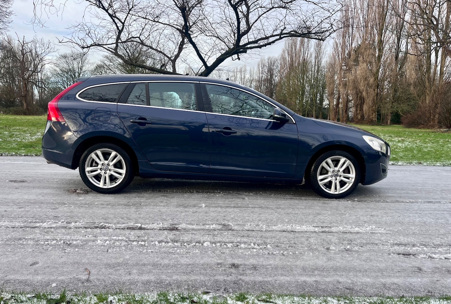 Used Volvo V60 2012 for sale - 77031608: Photo 52