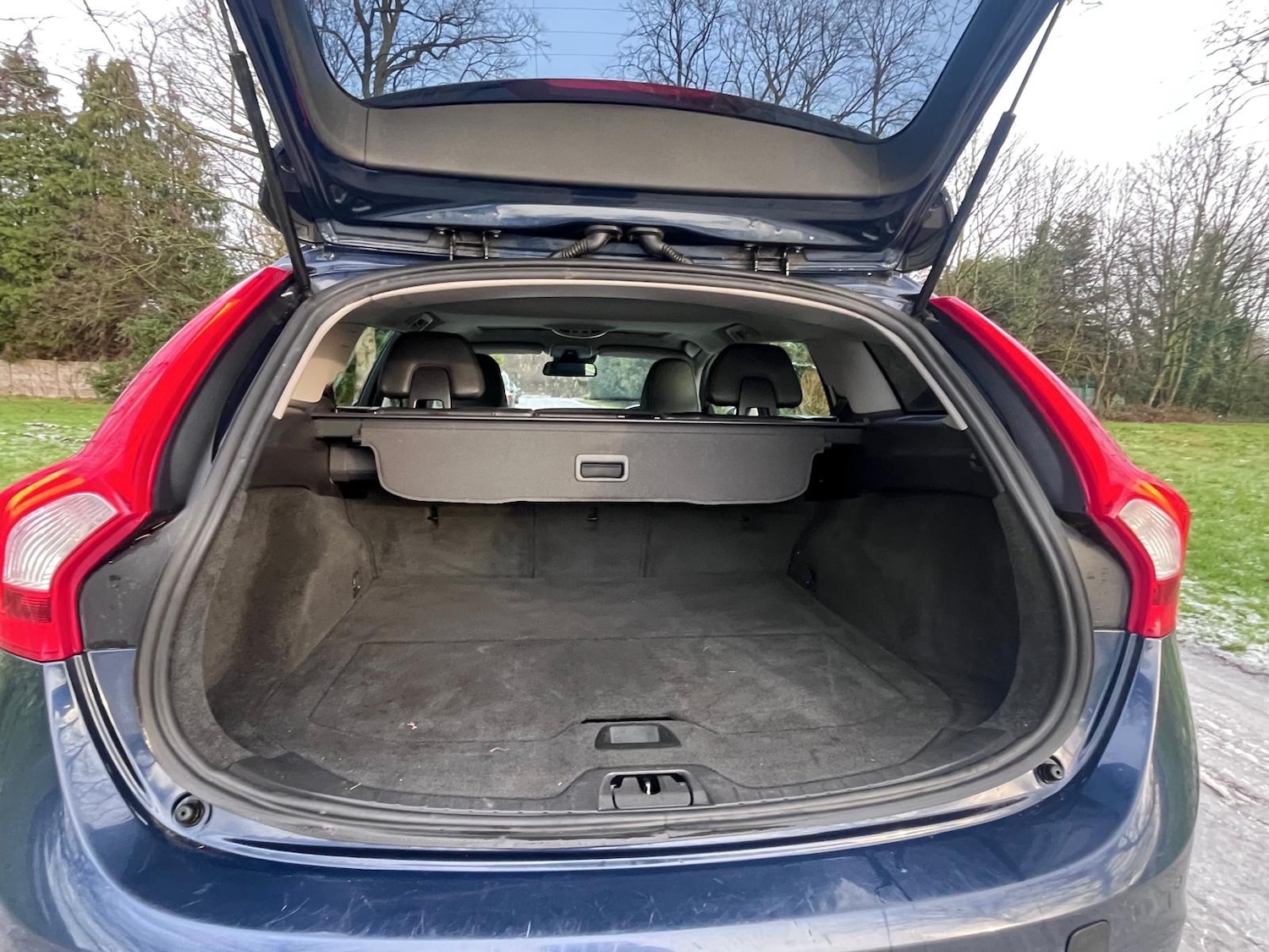 Used Volvo V60 2012 for sale - 77031608: Photo 58