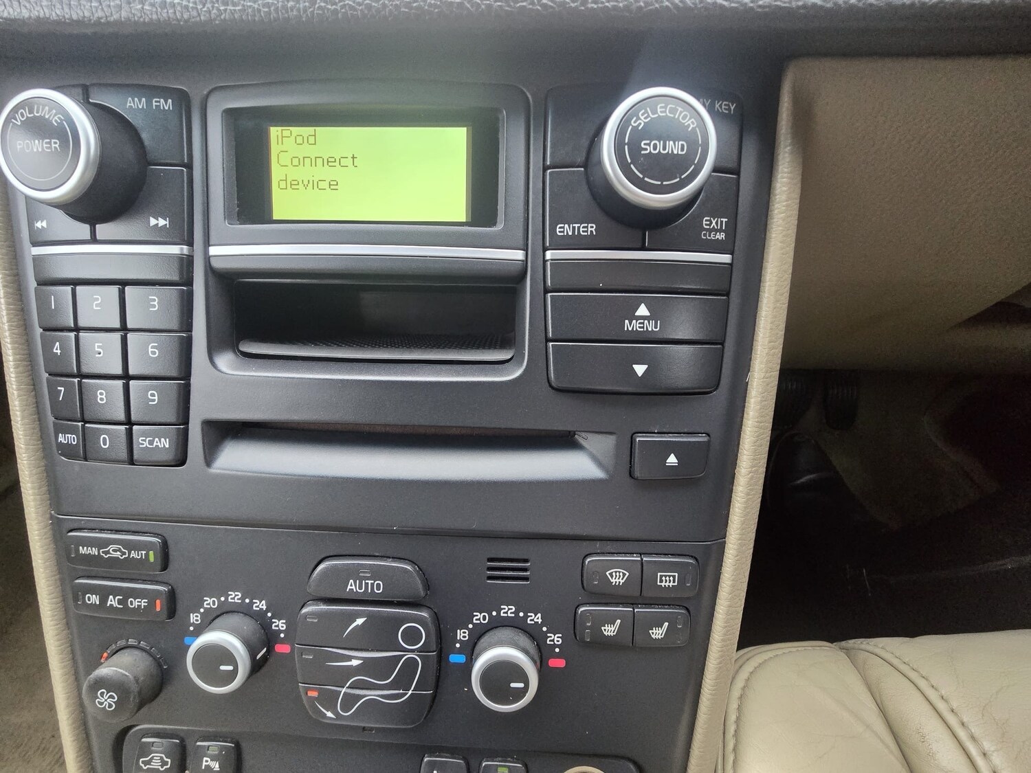 Used Volvo XC90 2011 for sale - 76856592: Photo 16