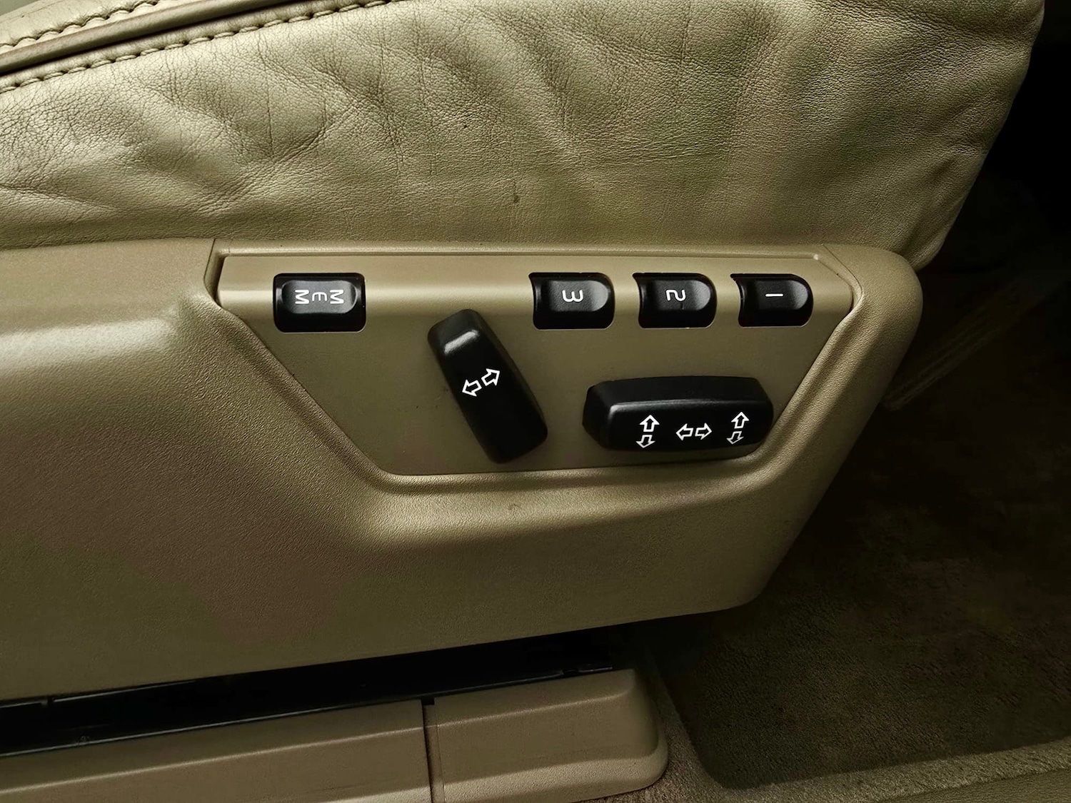 Used Volvo XC90 2011 for sale - 76856592: Photo 18