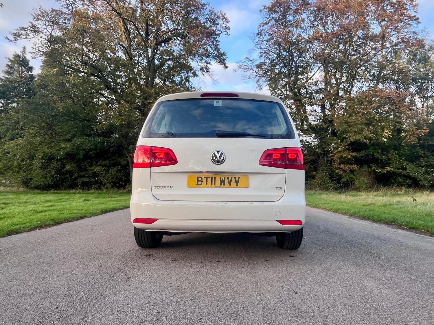 Used Volkswagen Touran 2011 for sale - 76311746: Photo 10