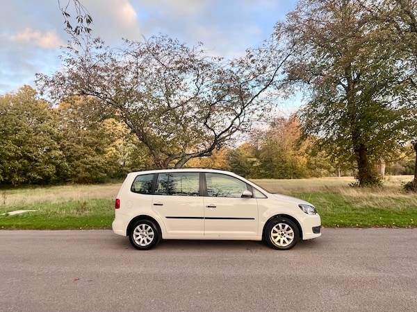 Used Volkswagen Touran 2011 for sale - 76311746: Photo 12
