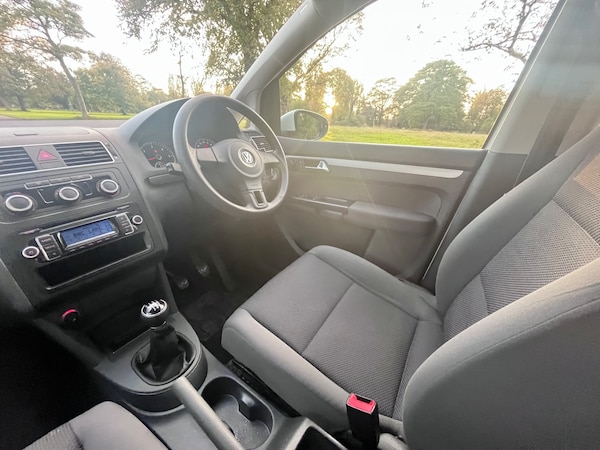 Used Volkswagen Touran 2011 for sale - 76311746: Photo 15