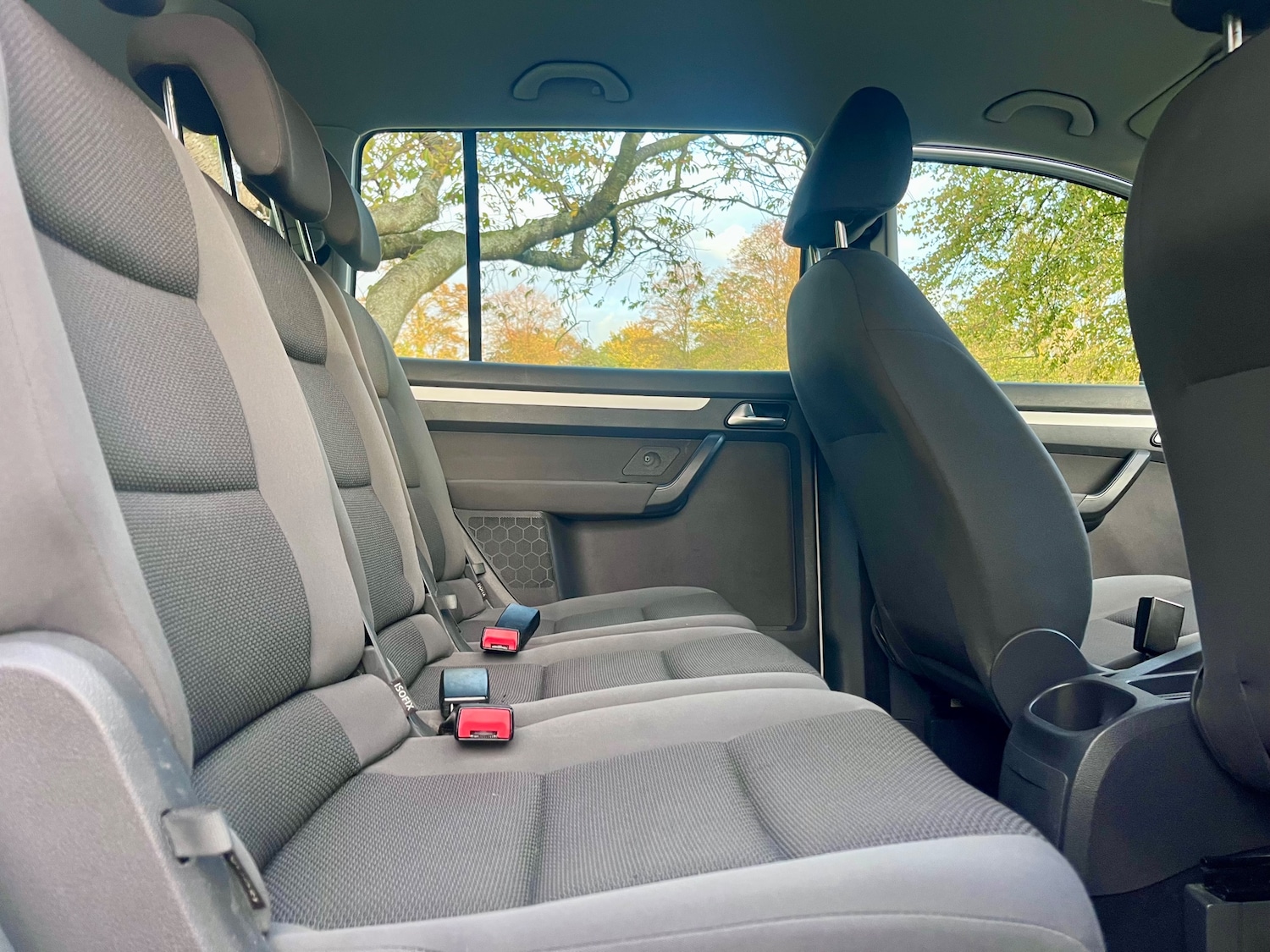 Used Volkswagen Touran 2011 for sale - 76311746: Photo 19