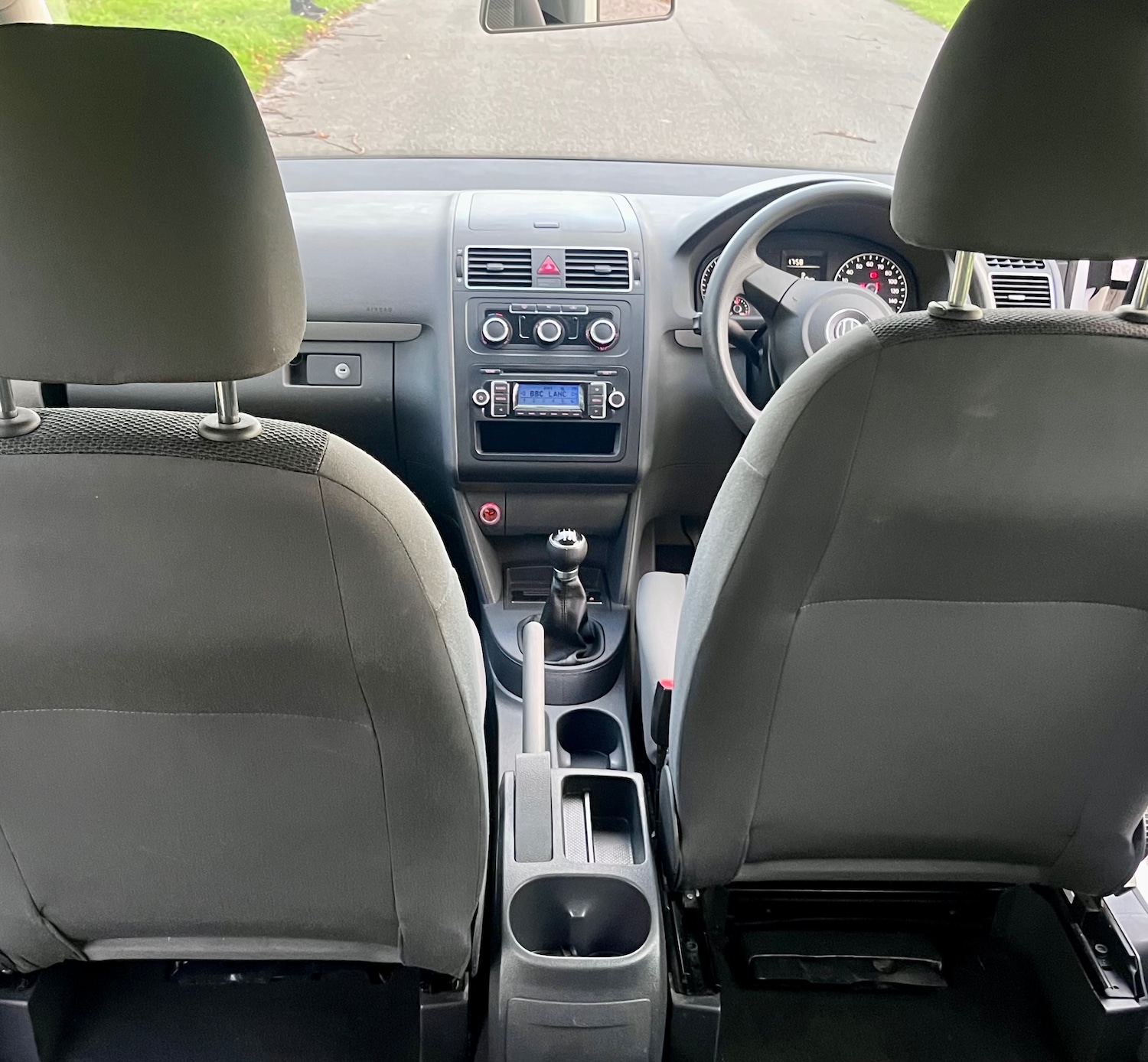 Used Volkswagen Touran 2011 for sale - 76311746: Photo 22