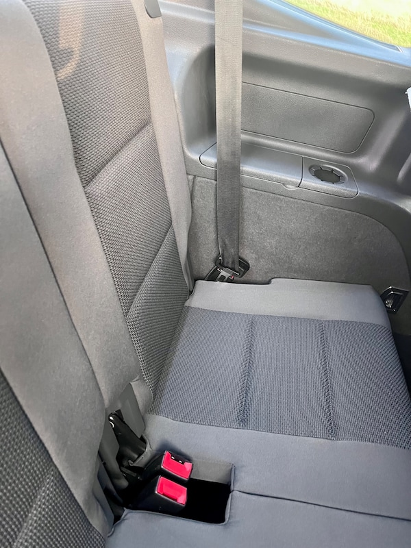 Used Volkswagen Touran 2011 for sale - 76311746: Photo 23