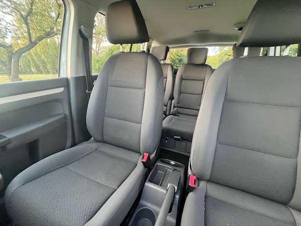 Used Volkswagen Touran 2011 for sale - 76311746: Photo 27