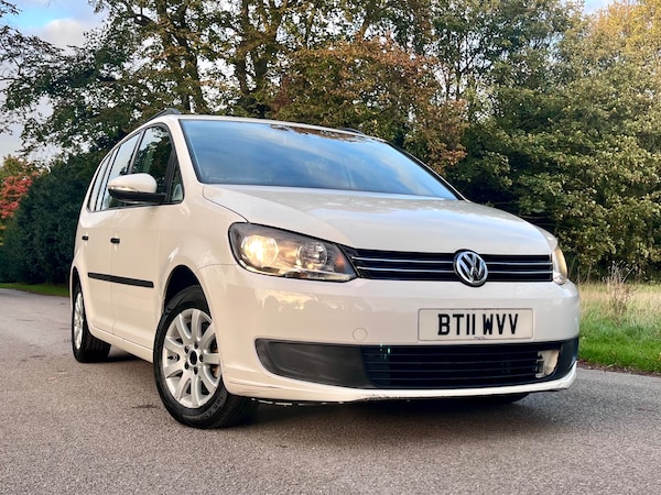 Used Volkswagen Touran 2011 for sale - 76311746: Photo 2