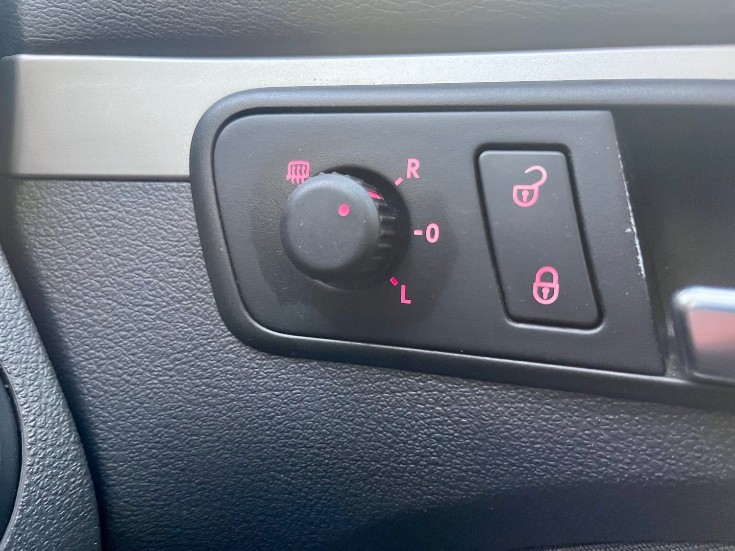 Used Volkswagen Touran 2011 for sale - 76311746: Photo 35