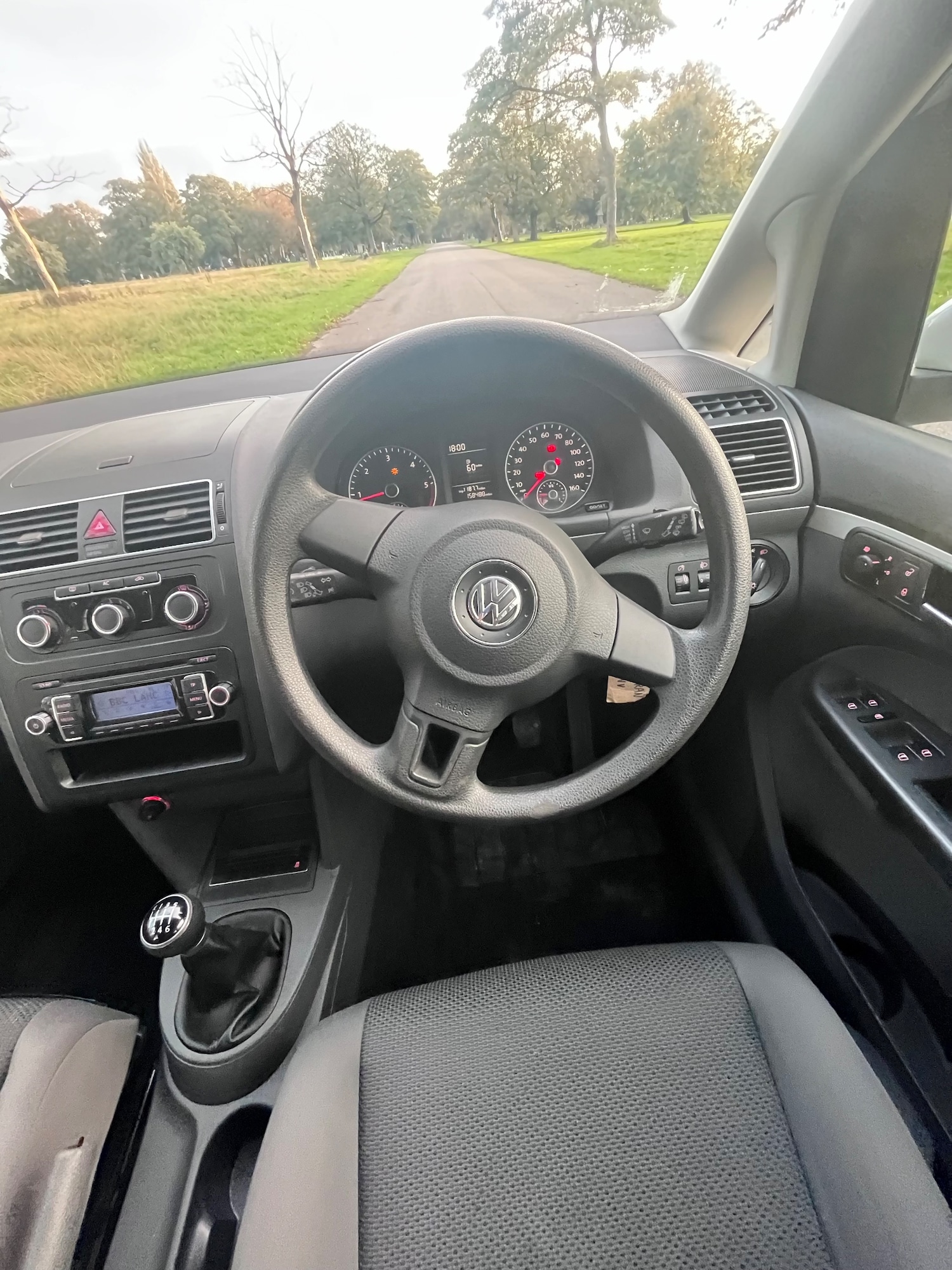 Used Volkswagen Touran 2011 for sale - 76311746: Photo 37