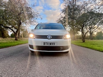 Used Volkswagen Touran 2011 for sale - 76311746: Photo 3