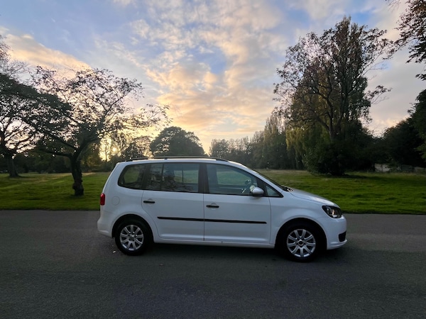 Used Volkswagen Touran 2011 for sale - 76311746: Photo 6