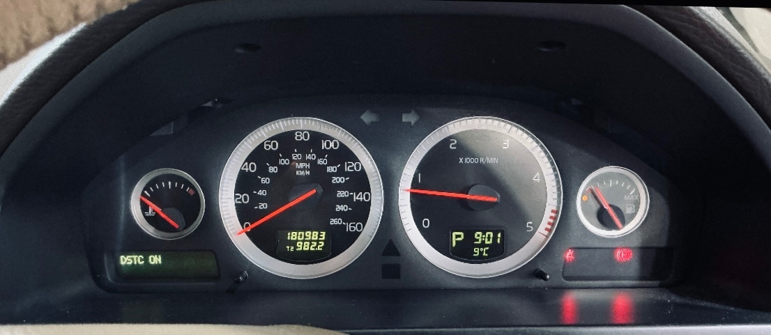 Used Volvo XC90 2010 for sale - 77576577: Photo 9