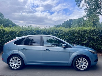 Used Ford Focus 2010 for sale - 75249492: Photo