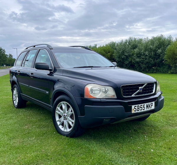 Used Volvo XC90 2005 for sale - 75517490: Photo 2