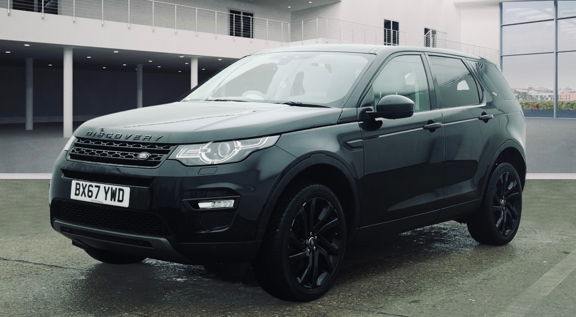 Used Land Rover Discovery Sport 2017 for sale - 77333268: Photo 2