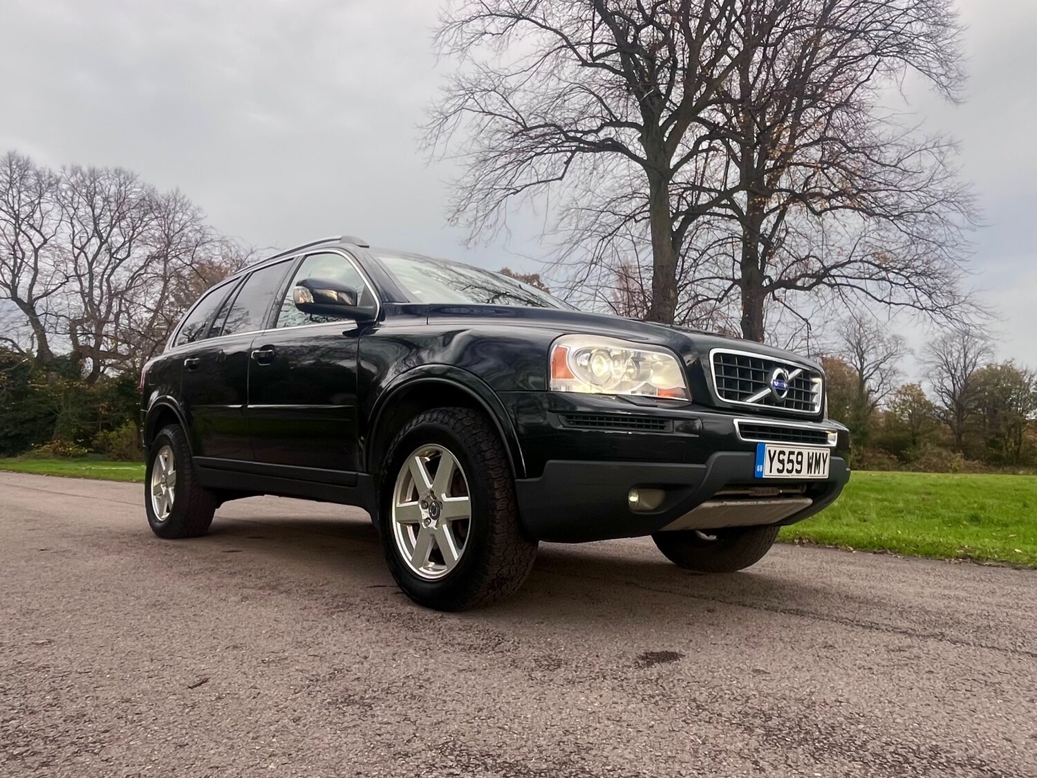 Used Volvo XC90 2010 for sale - 76670483: Photo 2