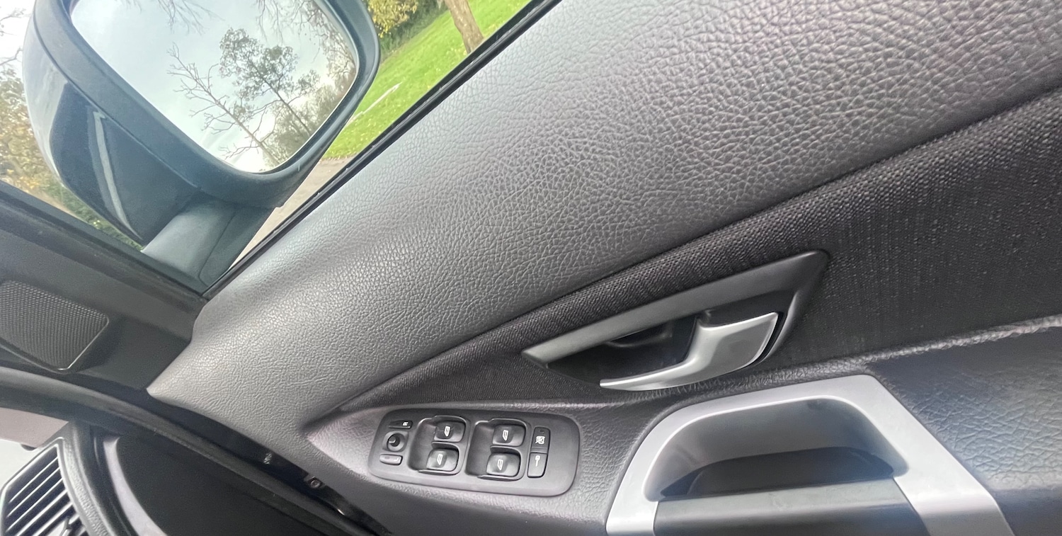 Used Volvo XC90 2010 for sale - 76670483: Photo 38