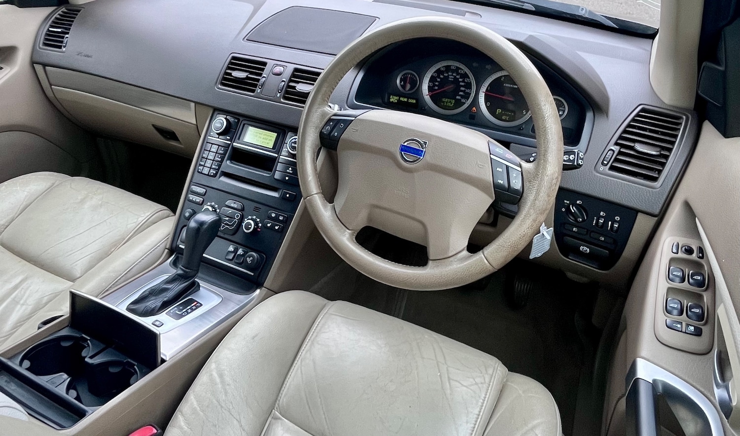 Used Volvo XC90 2011 for sale - 76539889: Photo 32