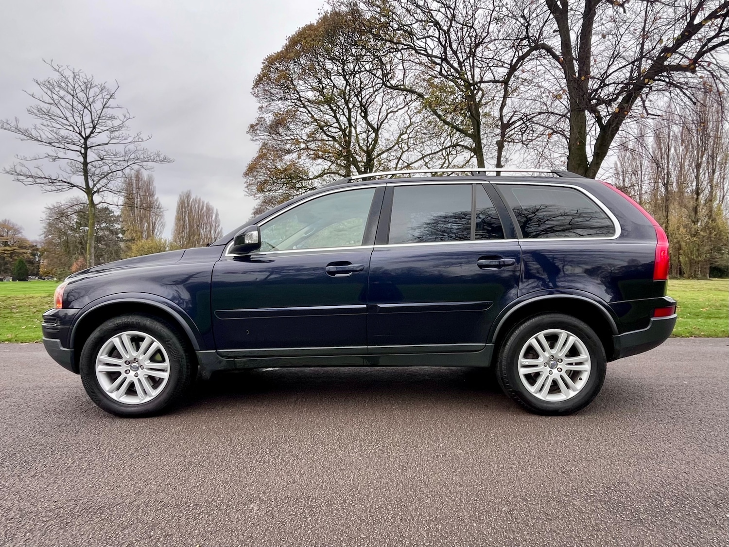 Used Volvo XC90 2011 for sale - 76539889: Photo 4